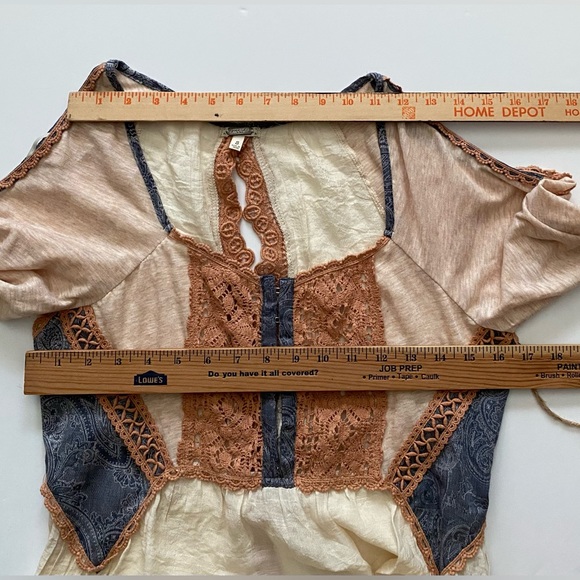 BKE Gimmicks Lace Cold Shoulder Open Back Henley boho women’s size S - Picture 4 of 15